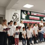 Uroczysta Akademia z okazji Narodowego, Święta Niepodległości ❤‍ Gościnnie pieśni patriotyczne zaśpiewały uczennice I Liceum Ogólnokształcącego im. Stanisława Staszica w Ostrowcu Świętokrzyskim. Dziękujęmy 🙂