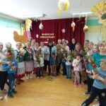 Warsztaty Wielkanocne 🐣 Dziękujemy Paniom z Koła Gospodyń Wiejskich z Sarnówka za pomoc w tworzeniu pięknych palm, życzliwość oraz rozmowy na temat tradycji wielkanocnych 🐣🐥